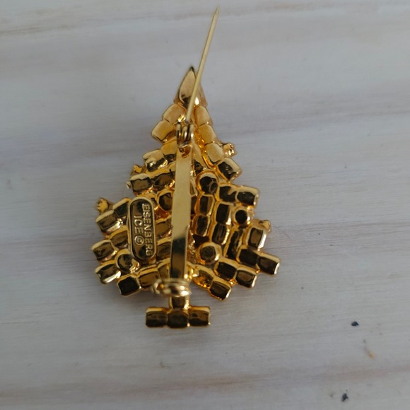 Eisenberg Ice Christmas Tree Pin Rhinestone Green Red Gold Tone‎ Brooch - Picture 12 of 16